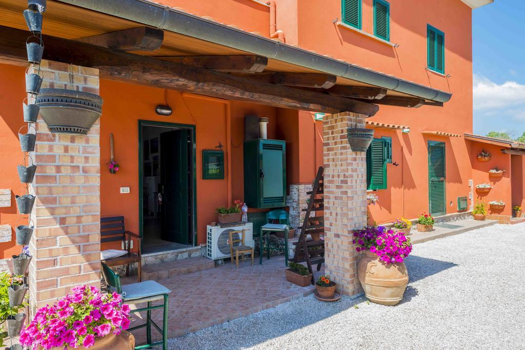 La Locanda Country House Borgo Montenero Екстериор снимка