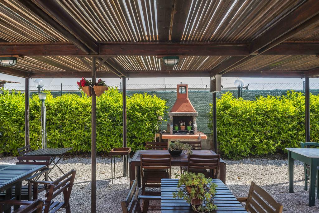 La Locanda Country House Borgo Montenero Екстериор снимка
